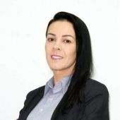 Talita Carla de Aguiar / commercial analyst
